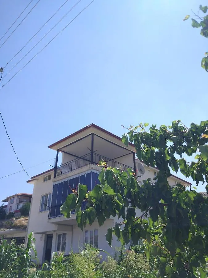Salda Goelue Sagiroglu Apart Gokce 0*,